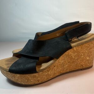 Clarks Artisan Black Leather Cork Wedge Sandals Women’s 7M Slingback Cushion